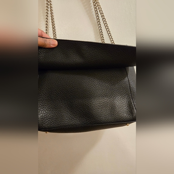 GUESS Women's  Handbag Purse Ryann Black Shoulder Bag with  Chain Handle - Picture 6 of 16